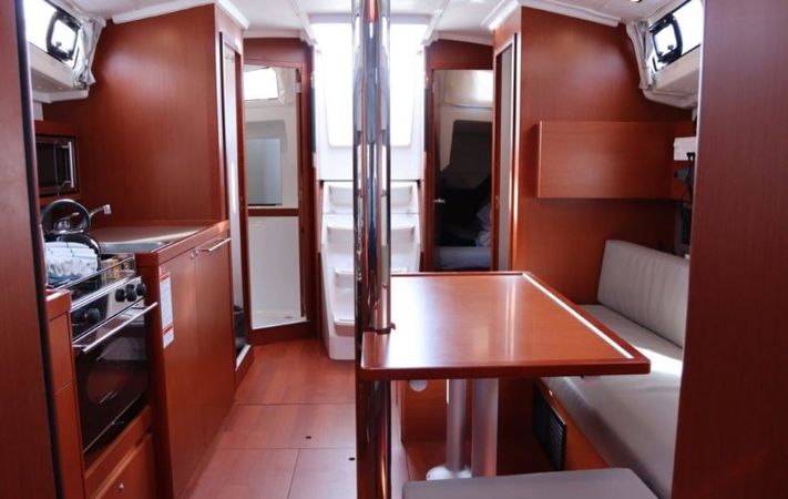 Beneteau Oceanis 38.1 | Arun