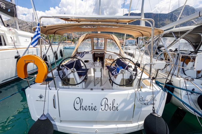 Jeanneau Sun Odyssey 349 | Cherie Bibi