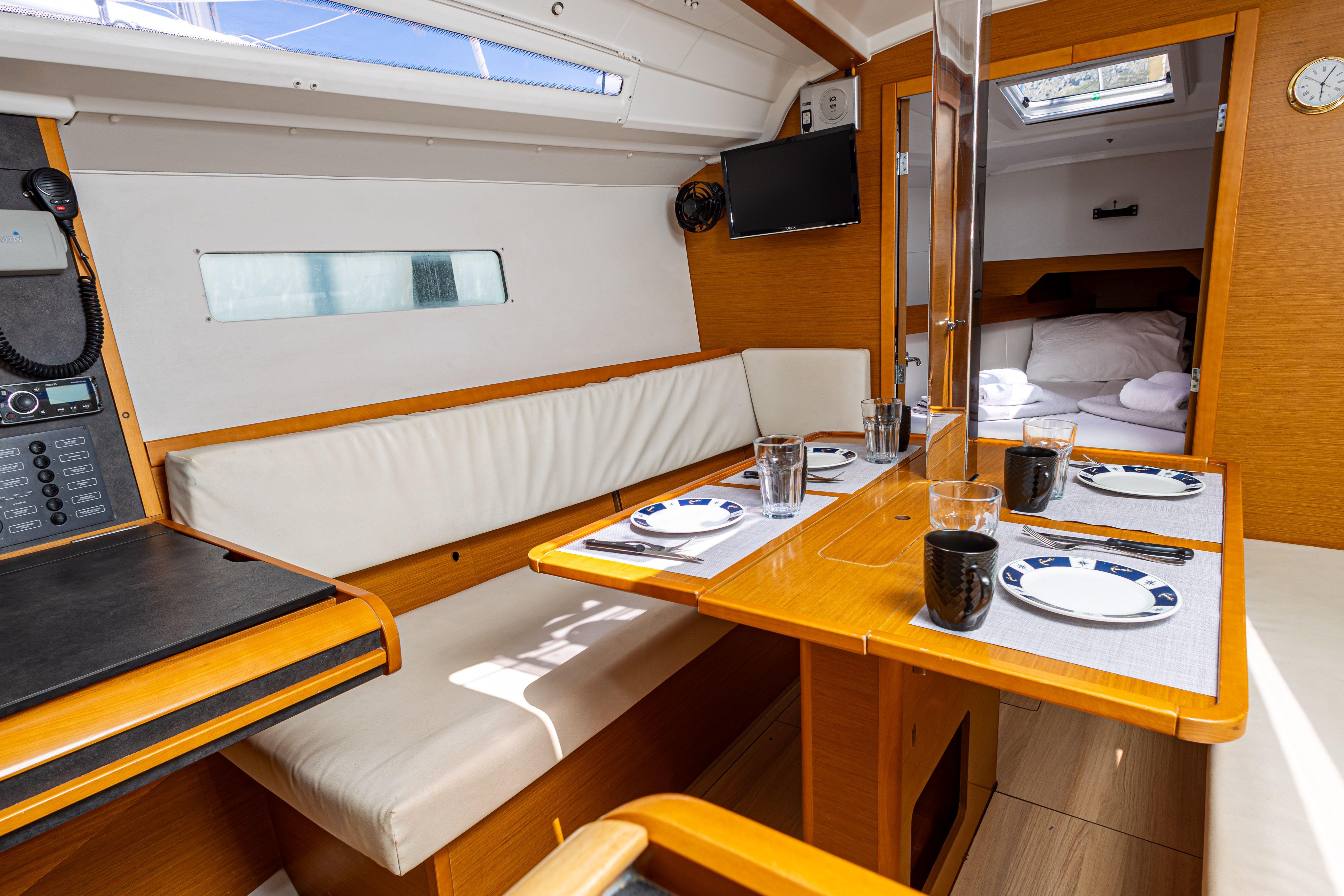 Jeanneau Sun Odyssey 349 | Cherie Bibi