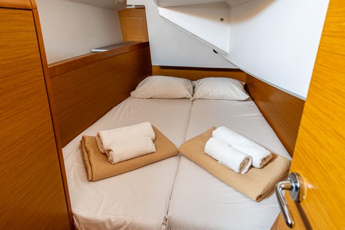 Jeanneau Sun Odyssey 349 | Cherie Bibi