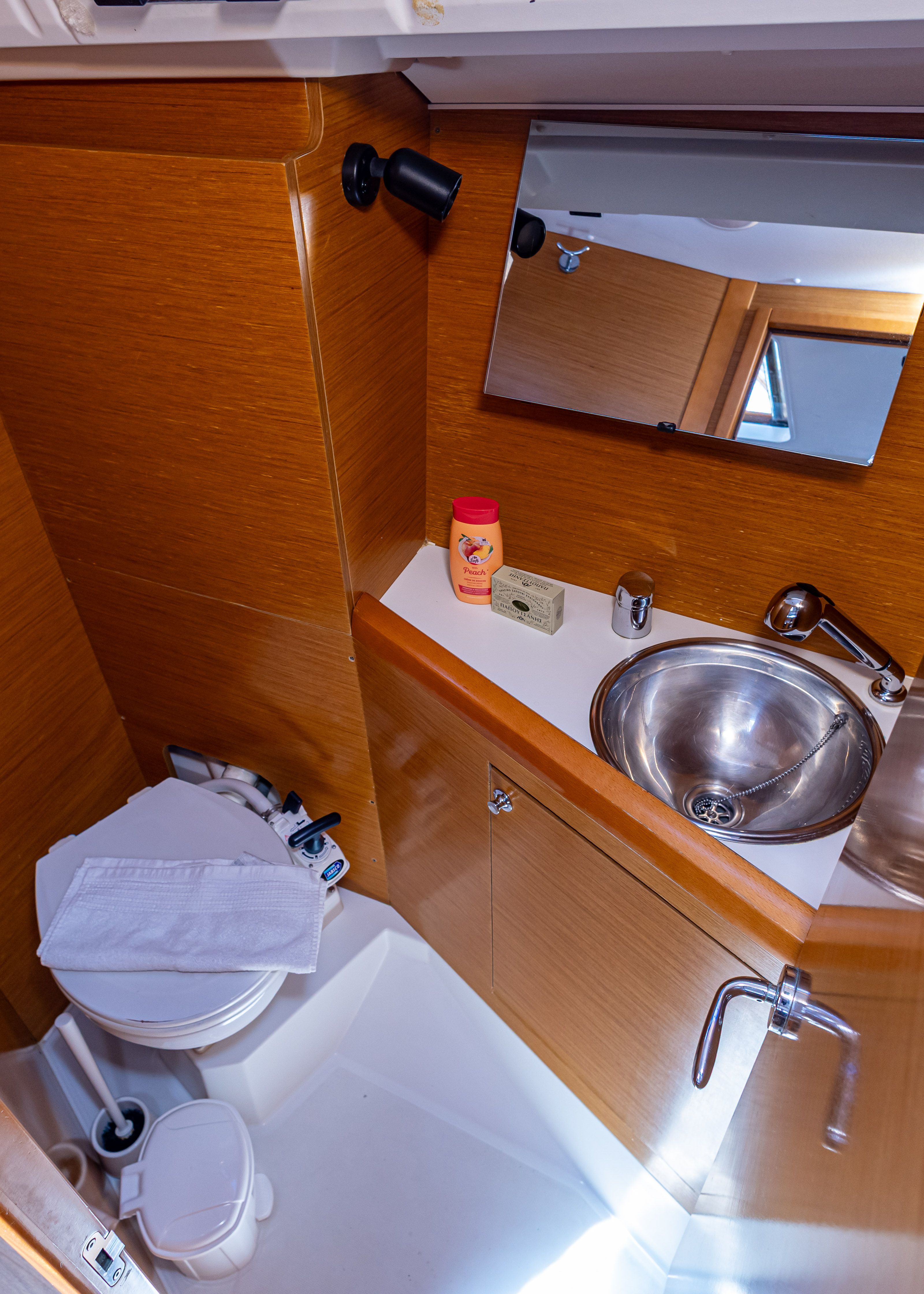 Jeanneau Sun Odyssey 349 | Cherie Bibi