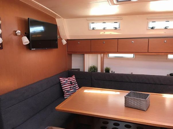 Bavaria Cruiser 50 | Juniper