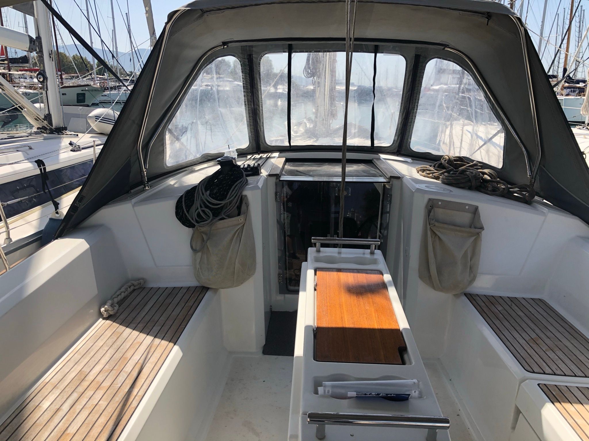 Beneteau Oceanis 38.1 | Rania