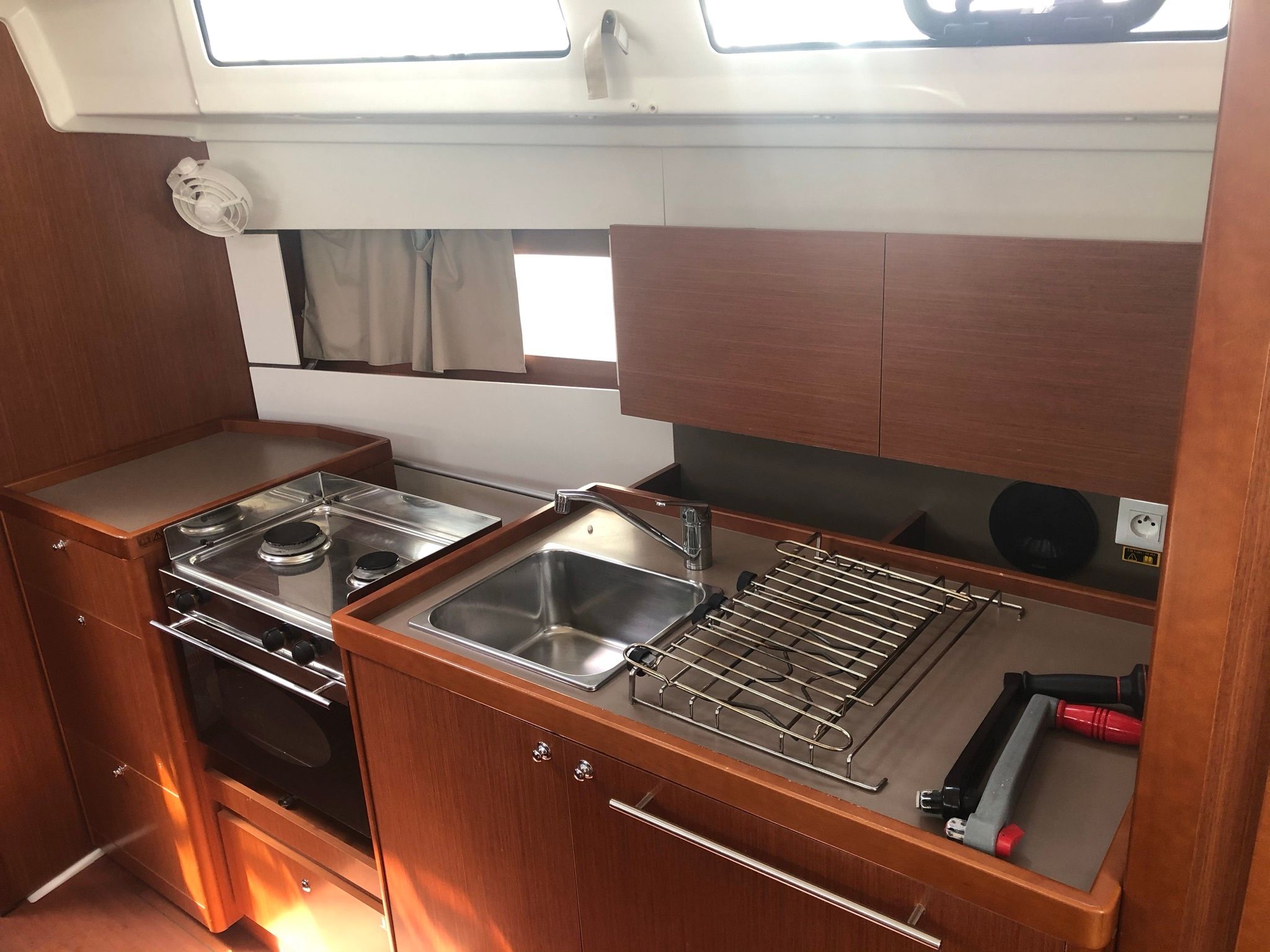 Beneteau Oceanis 38.1 | Rania