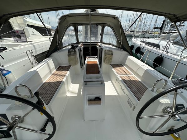 Beneteau Oceanis 38.1 | Rania