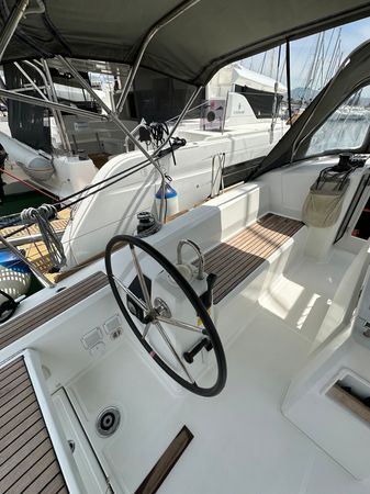 Beneteau Oceanis 38.1 | Rania