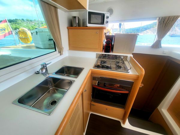 Lagoon 42 | Lady Laura