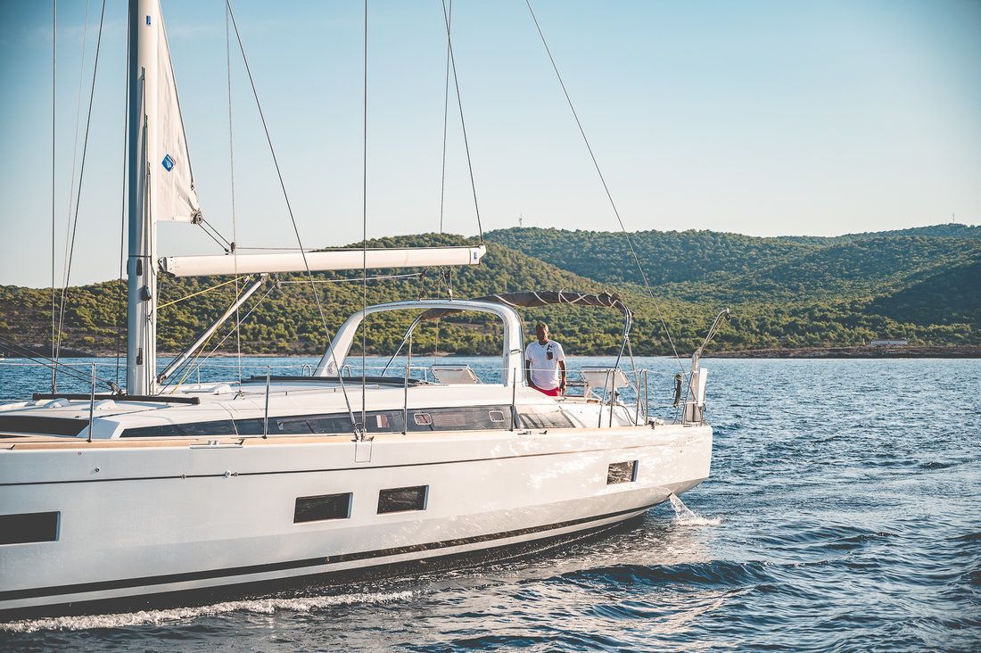 Beneteau Oceanis 55 | Axis Mundi