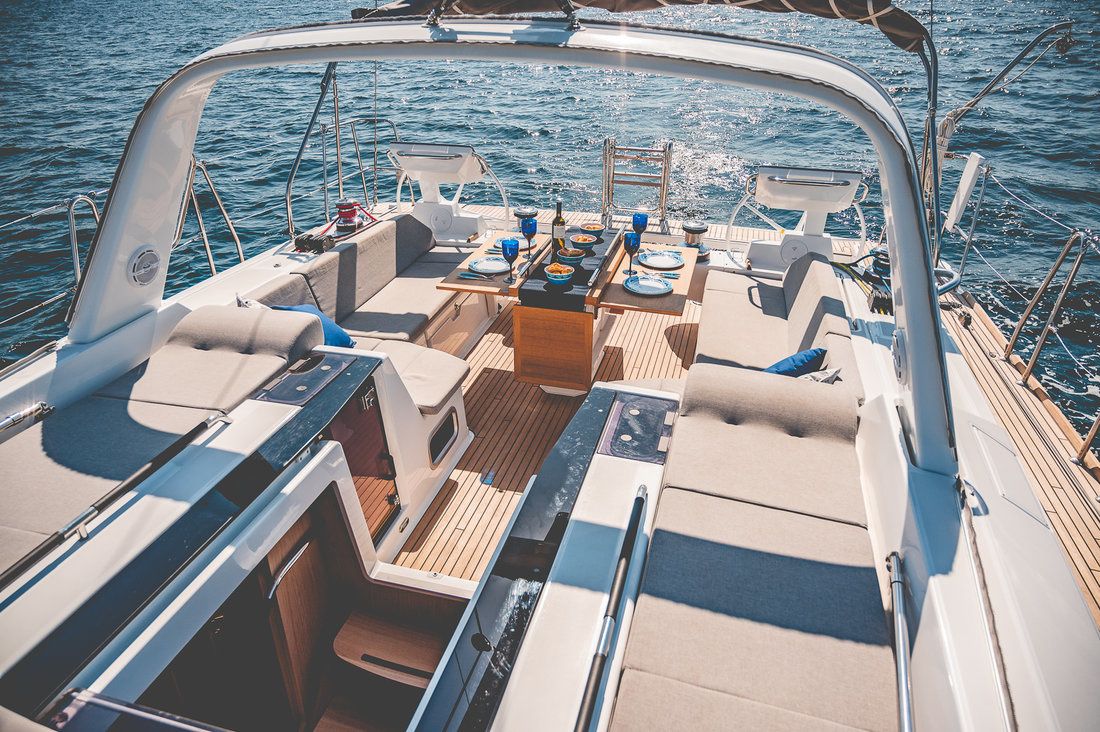 Beneteau Oceanis 55 | Axis Mundi