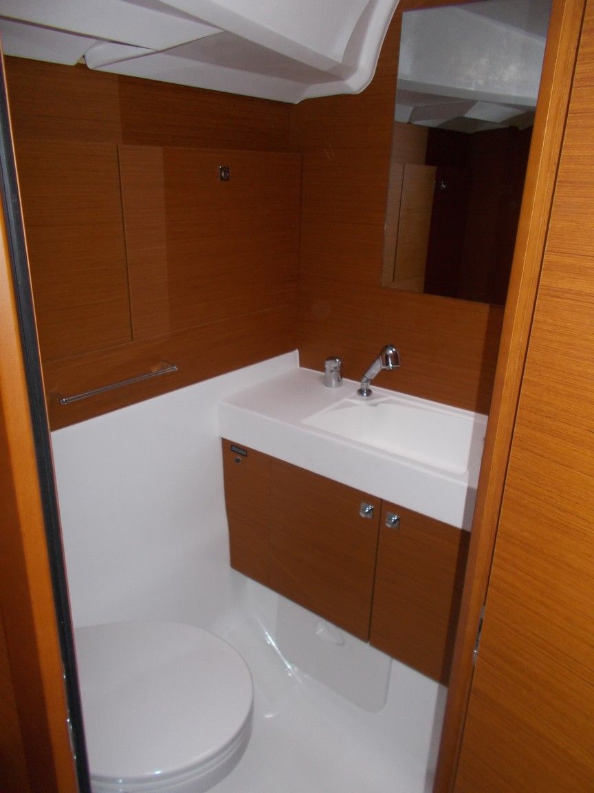 Jeanneau Sun Odyssey 519 | In a Silent Way