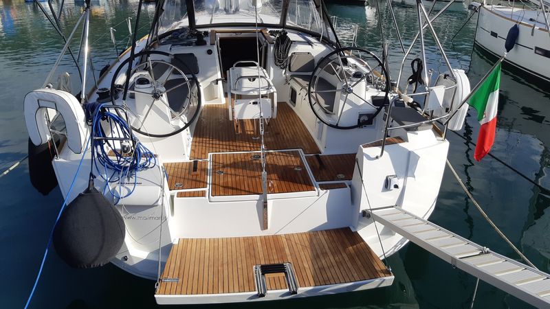 Jeanneau Sun Odyssey 519 | In a Silent Way