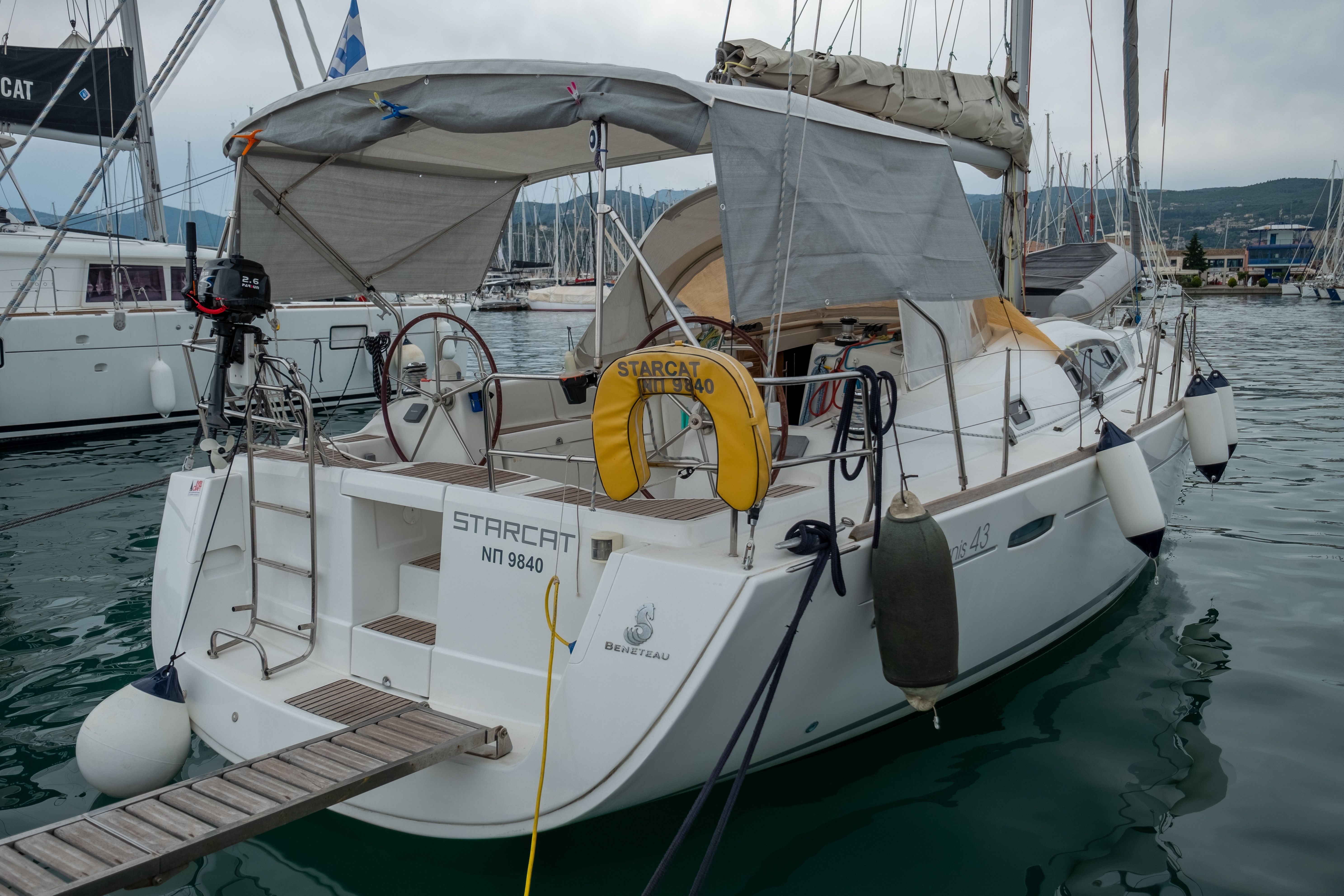 Beneteau Oceanis 43 | Starcat
