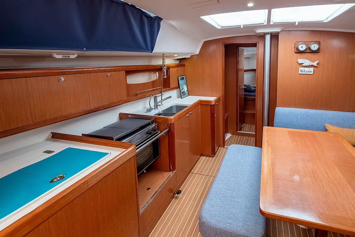 Beneteau Oceanis 43 | Starcat