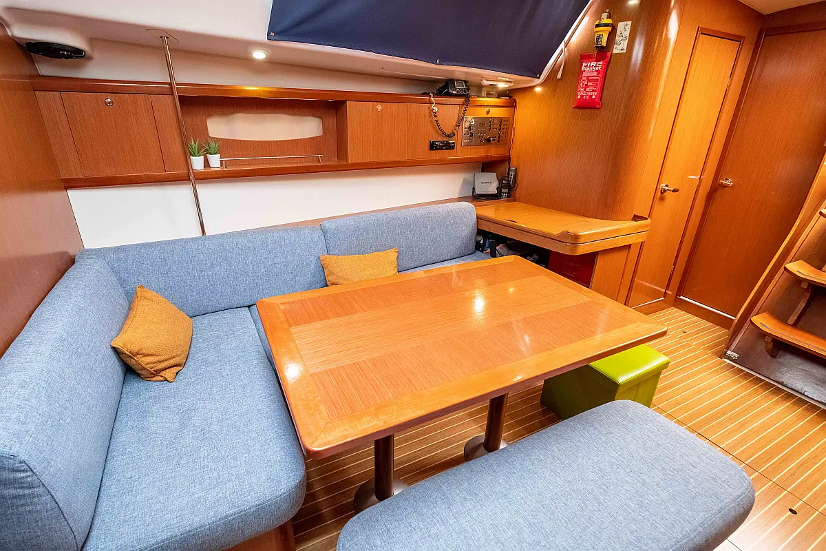 Beneteau Oceanis 43 | Starcat