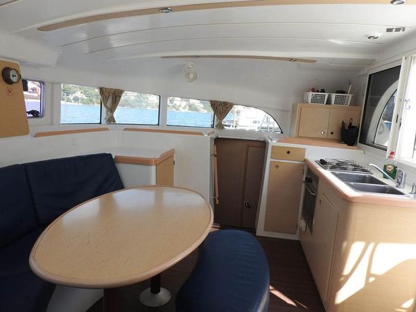 Lagoon 380 S2 | Buda Dreams