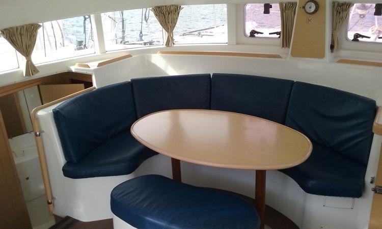 Lagoon 380 S2 | Buda Dreams