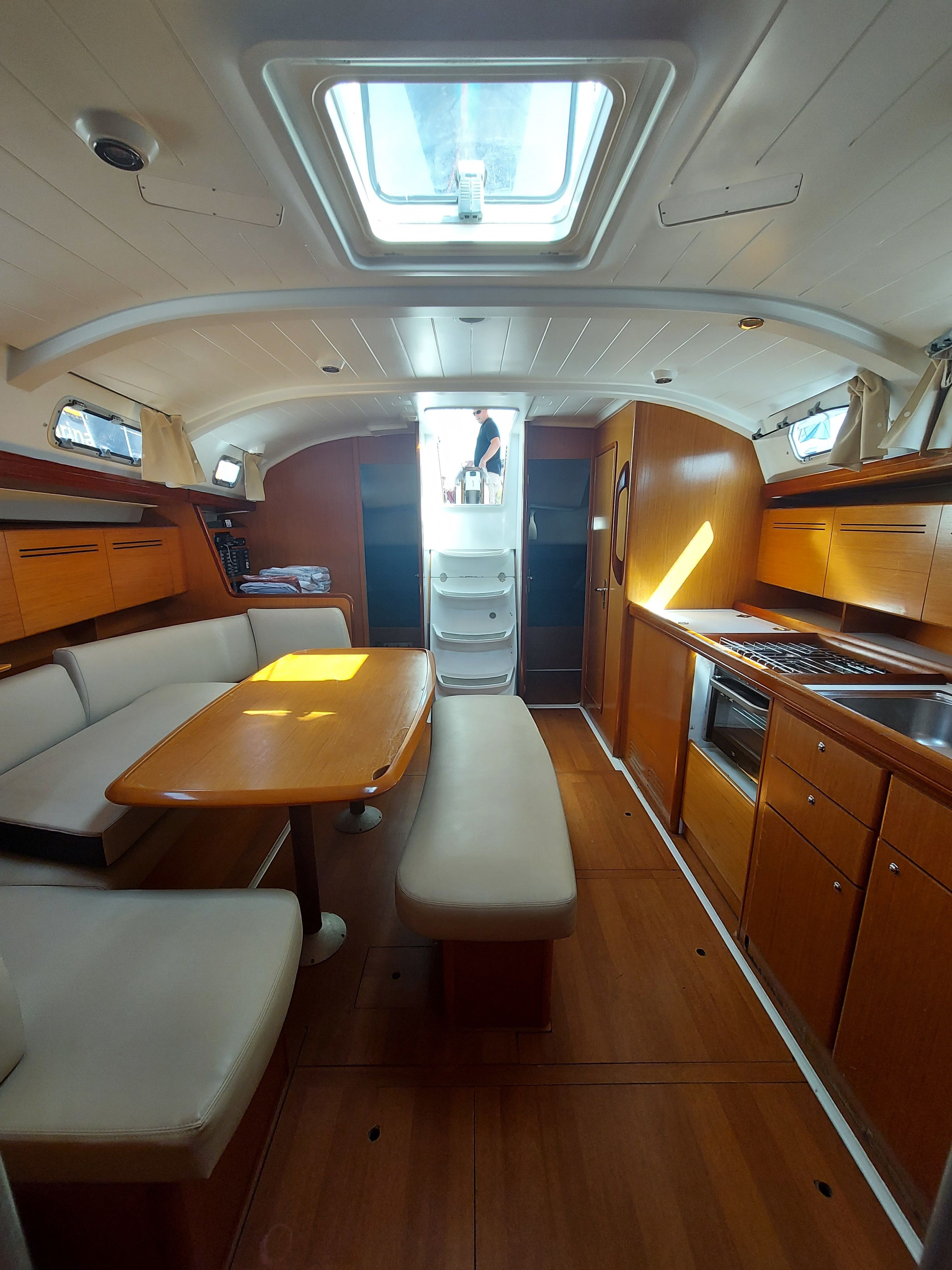Beneteau Cyclades 43.4 | Aloe Uno