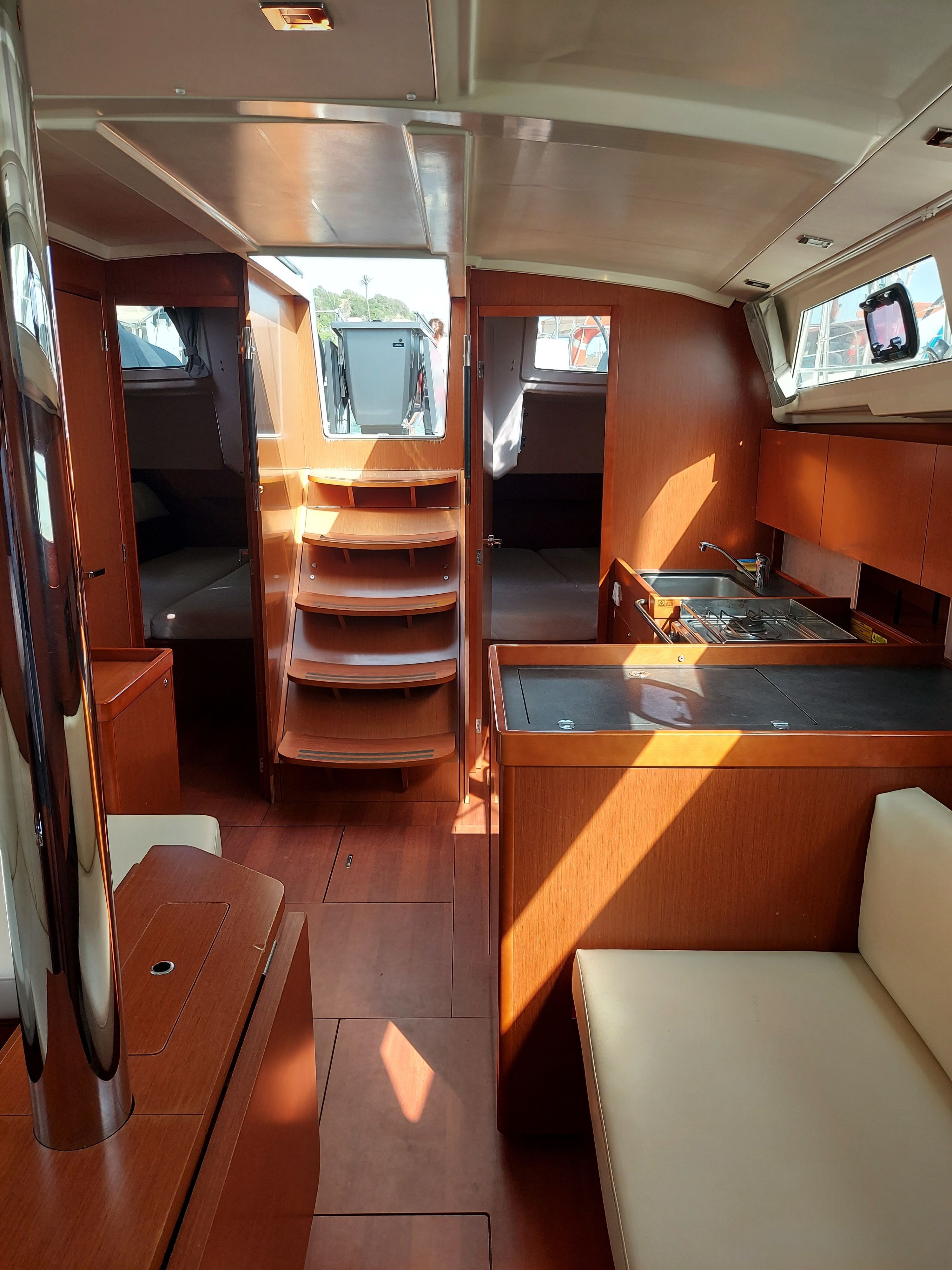 Beneteau Oceanis 41.1 | Barbarroja