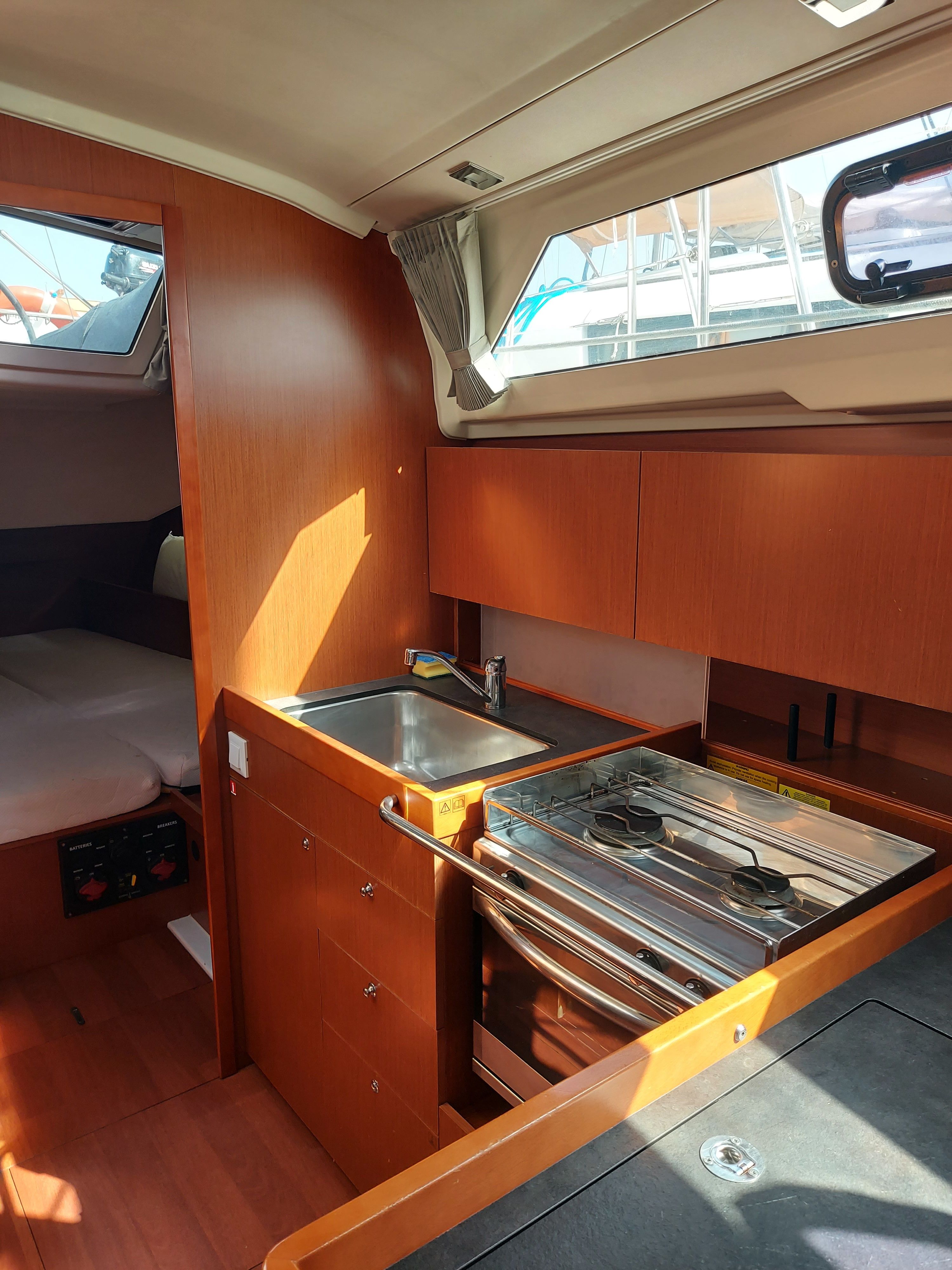 Beneteau Oceanis 41.1 | Barbarroja