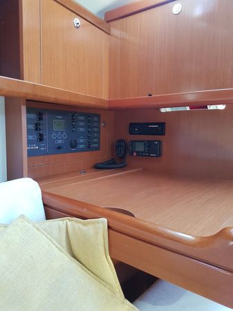 Beneteau Oceanis 37 | Boreas Dos
