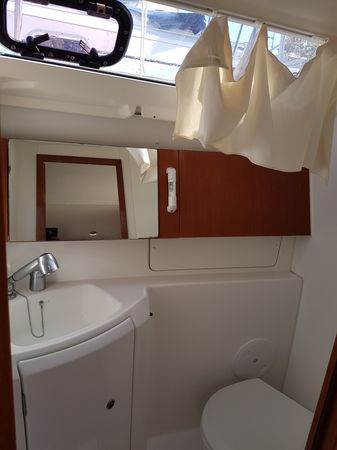 Beneteau Oceanis 37 | Boreas Dos