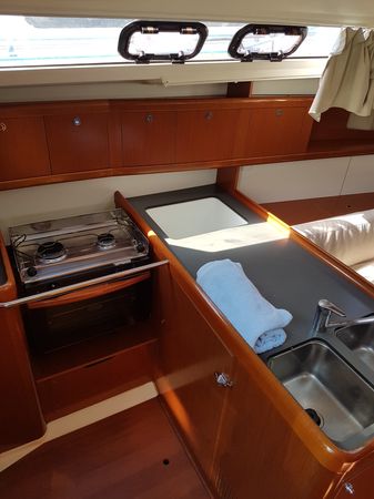 Beneteau Oceanis 37 | Boreas Dos
