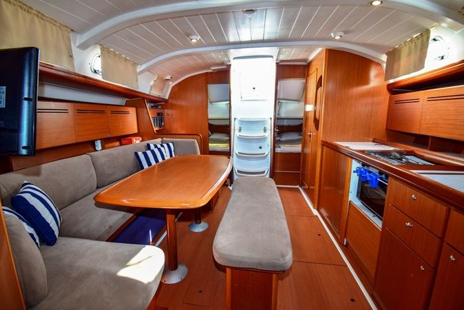 Beneteau Cyclades 43.4 | Blondie