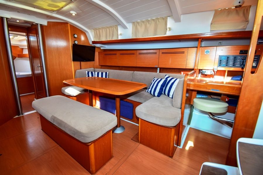 Beneteau Cyclades 43.4 | Blondie