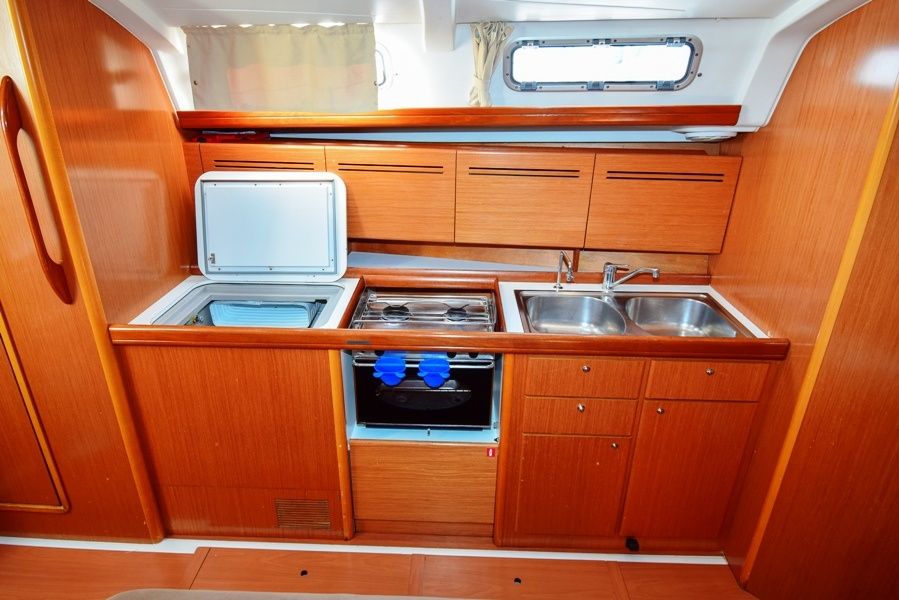 Beneteau Cyclades 43.4 | Blondie