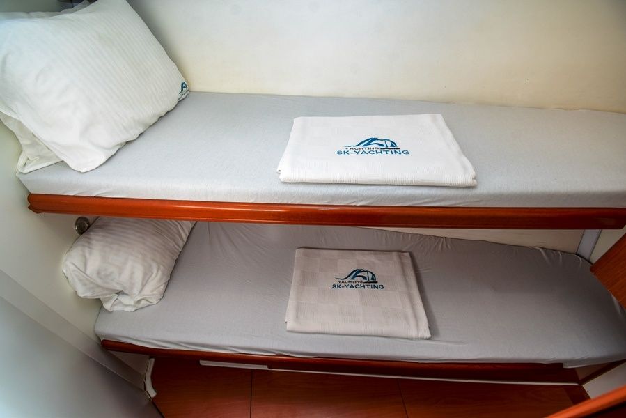 Beneteau Cyclades 43.4 | Blondie