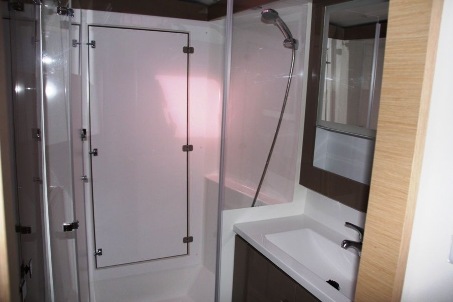 Fountaine Pajot Lucia 40 | Amber