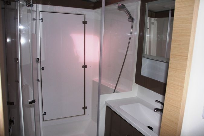 Fountaine Pajot Lucia 40 | Amber