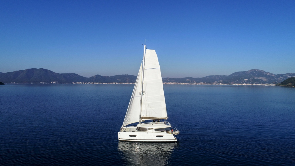 Fountaine Pajot Lucia 40 | Amber