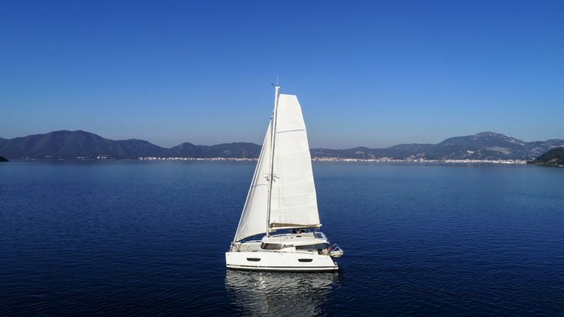 Fountaine Pajot Lucia 40 | Amber