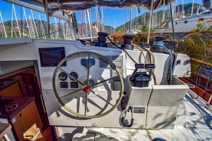 Fountaine Pajot Lucia 40 | Amber