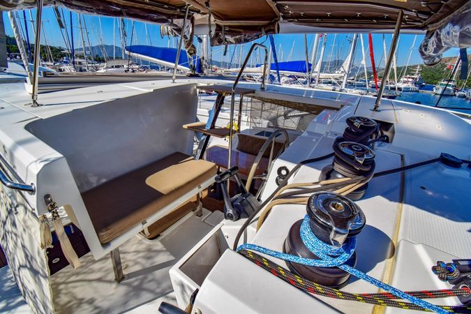 Fountaine Pajot Lucia 40 | Amber