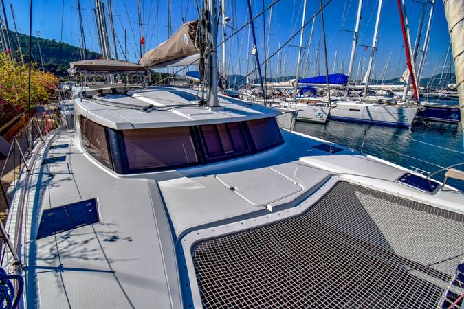 Fountaine Pajot Lucia 40 | Amber
