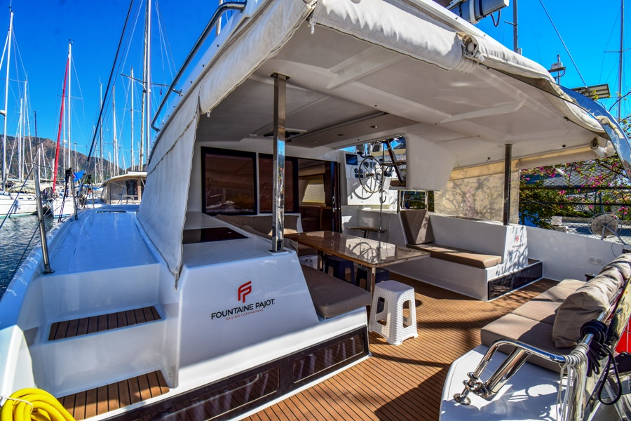 Fountaine Pajot Lucia 40 | Amber