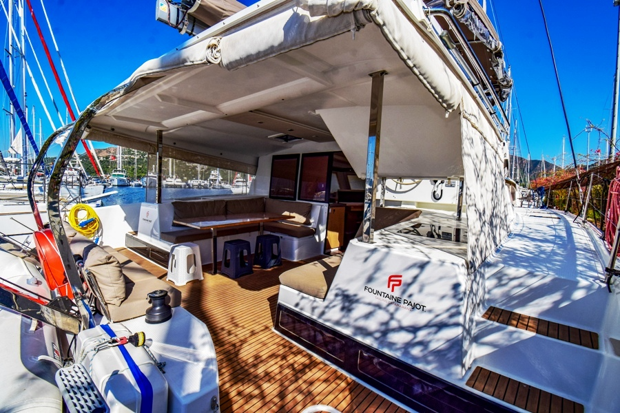 Fountaine Pajot Lucia 40 | Amber