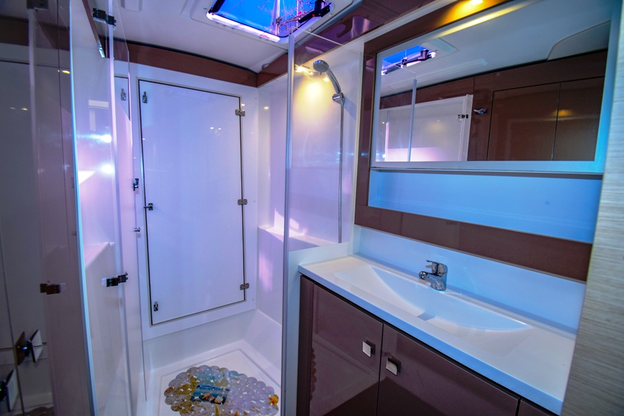 Fountaine Pajot Lucia 40 | Amber