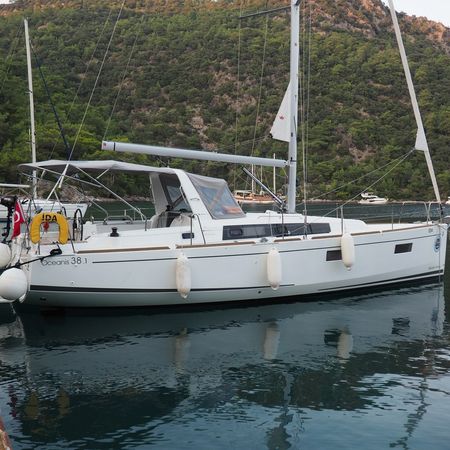 Beneteau Oceanis 38 | Ida