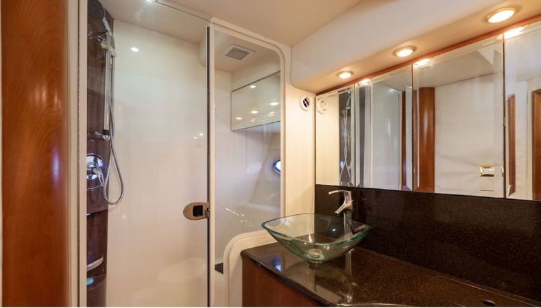 Silverton Ovation 52 | Life of Riley