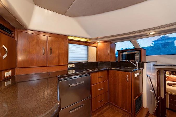 Silverton Ovation 52 | Life of Riley