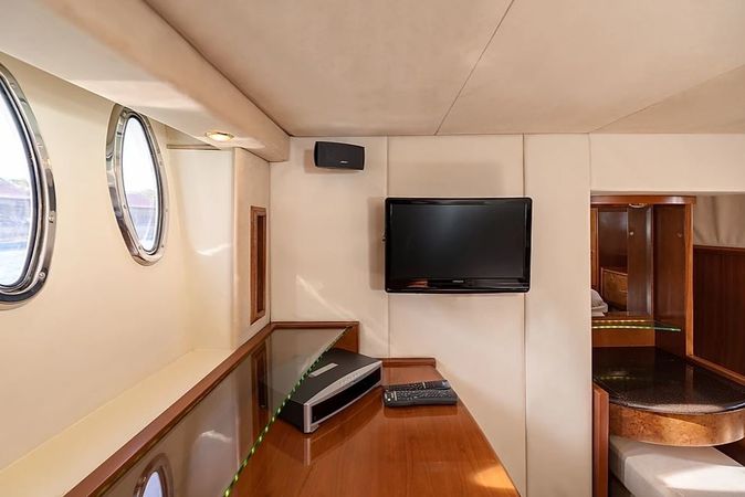 Silverton Ovation 52 | Life of Riley