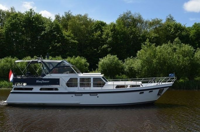 Jachtwerf Gijs van der Valk Valkkruiser 1350 | Blueflower