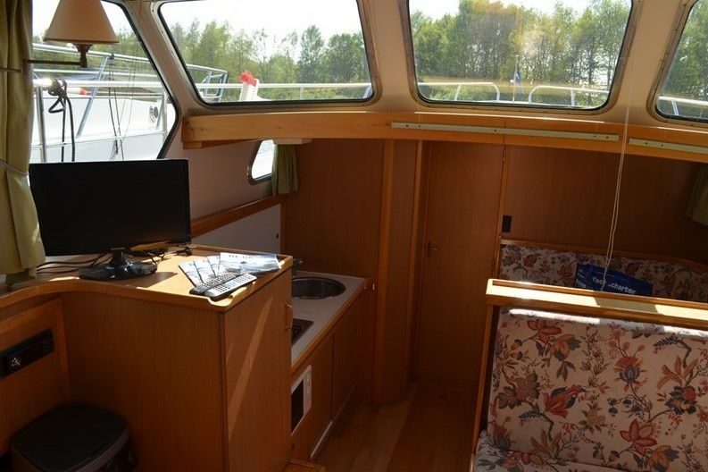 Jachtwerf Gijs van der Valk Valkkruiser 1350 | Blueflower