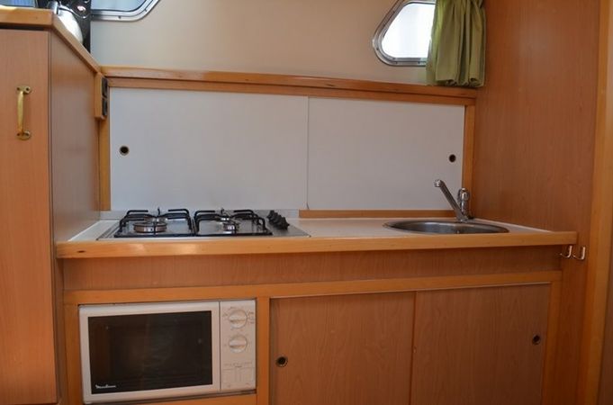Jachtwerf Gijs van der Valk Valkkruiser 1350 | Blueflower