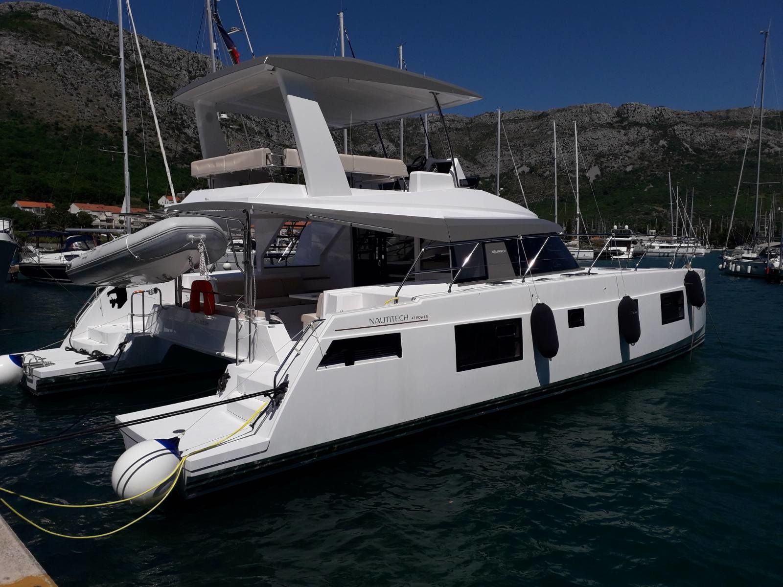 Nautitech 47 Power | Rodnor