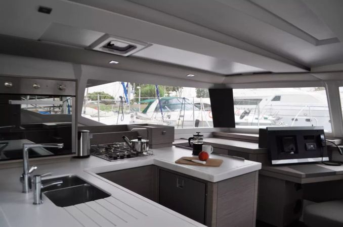 Fountaine Pajot Astrea 42 | Nancy