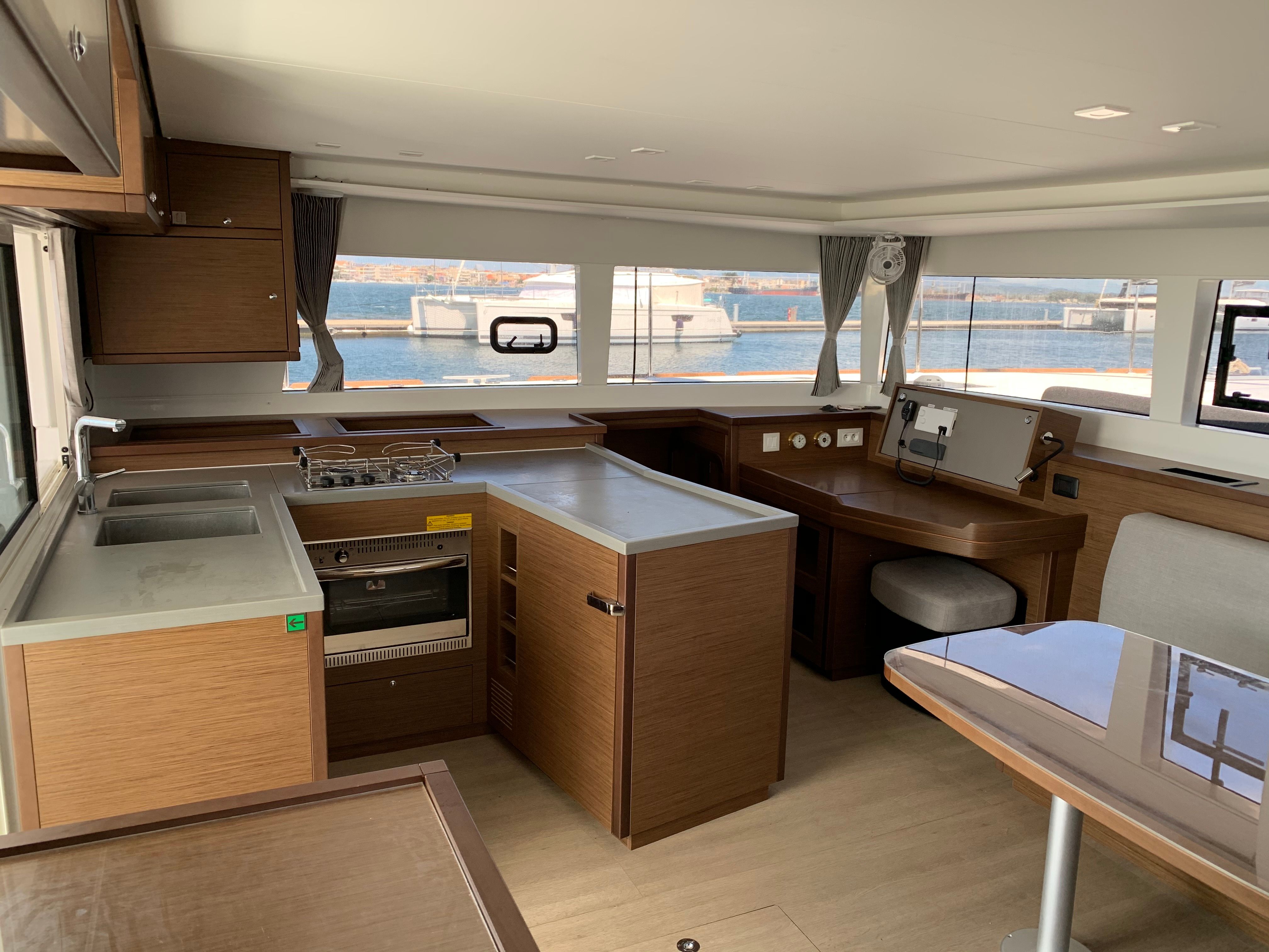 Lagoon 450 F | Annangel